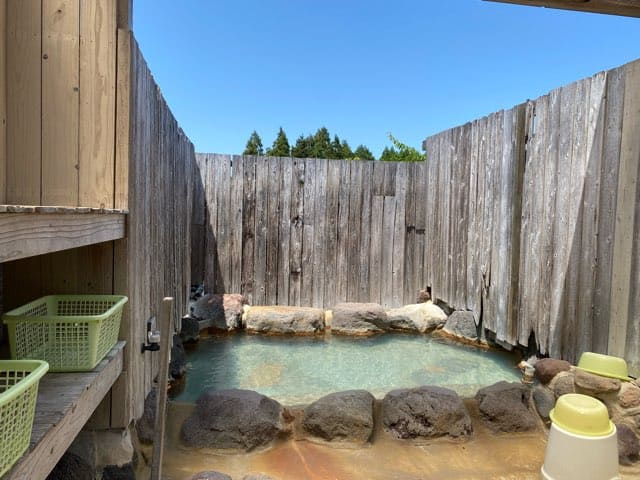 奥みょうばん山荘