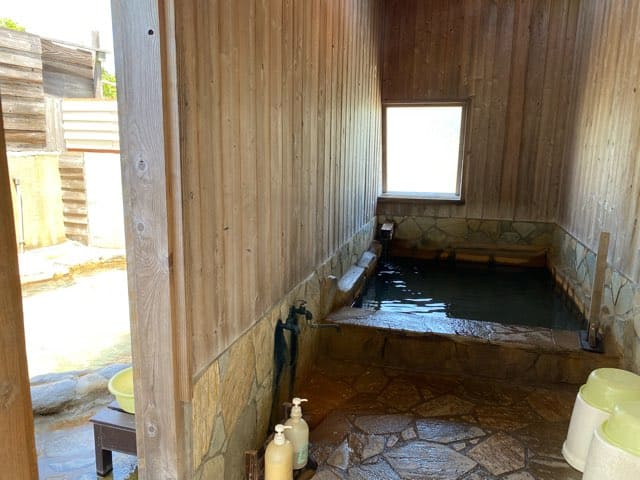 奥みょうばん山荘