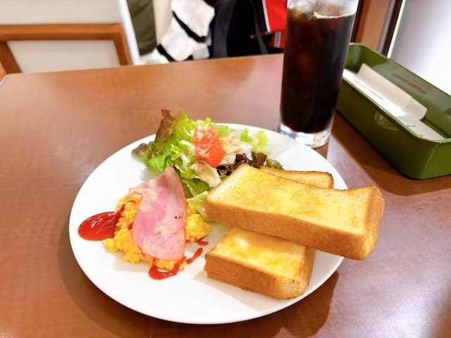 トマトカフェ別府駅パティオ店