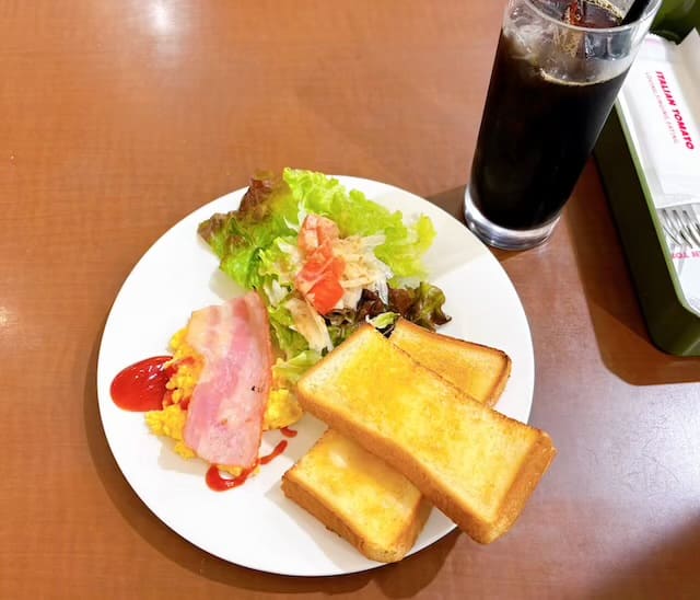 トマトカフェ別府駅パティオ店