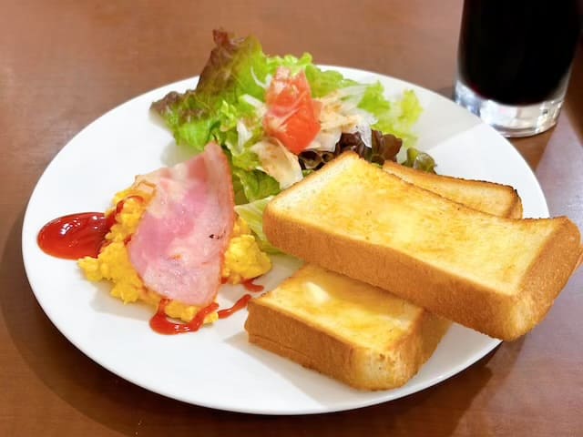 トマトカフェ別府駅パティオ店
