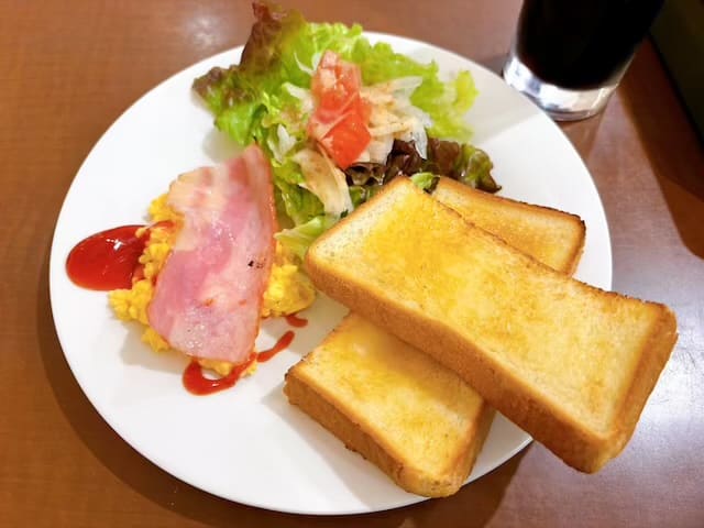 トマトカフェ別府駅パティオ店