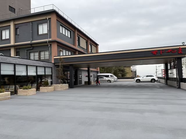 おにやまホテル