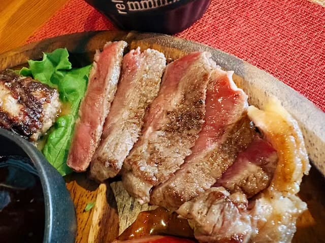 別府バル 肉は別腹