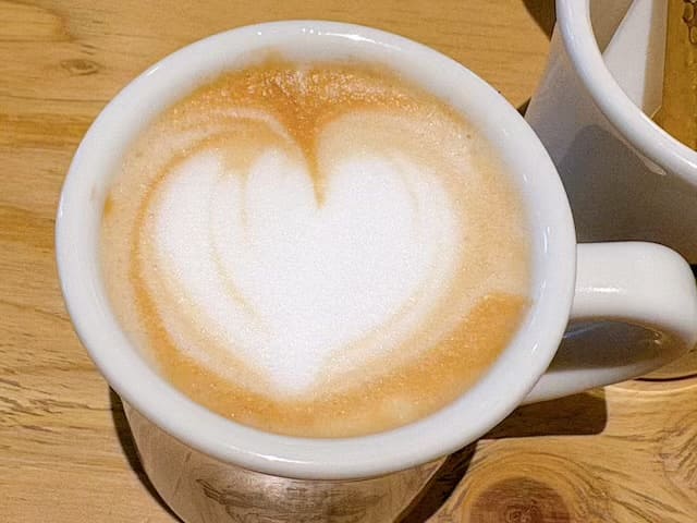 10 COFFEE BREWERS別府高架下店