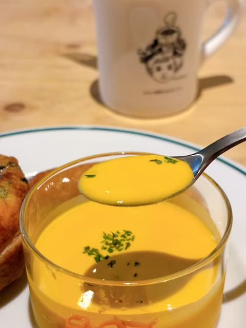 10 COFFEE BREWERS別府高架下店
